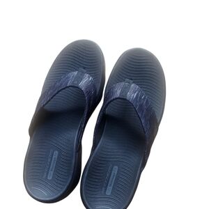 9 Skechers Navy Blue Massage Fit Women's Sandals NWT‎